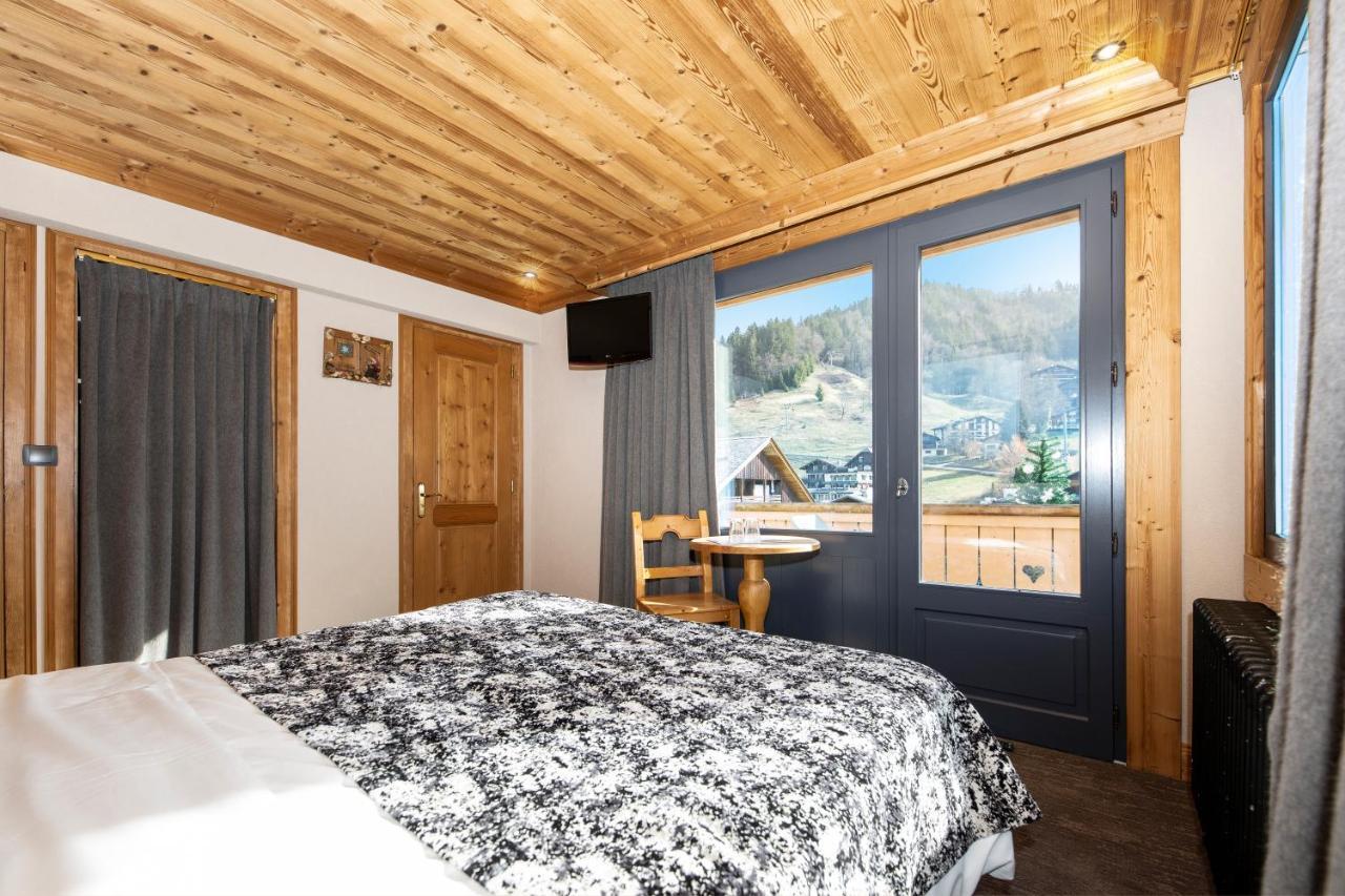 Hotel-Chalet Les Ecureuils Restaurant, Piscine, Garage Le Grand-Bornand Bagian luar foto