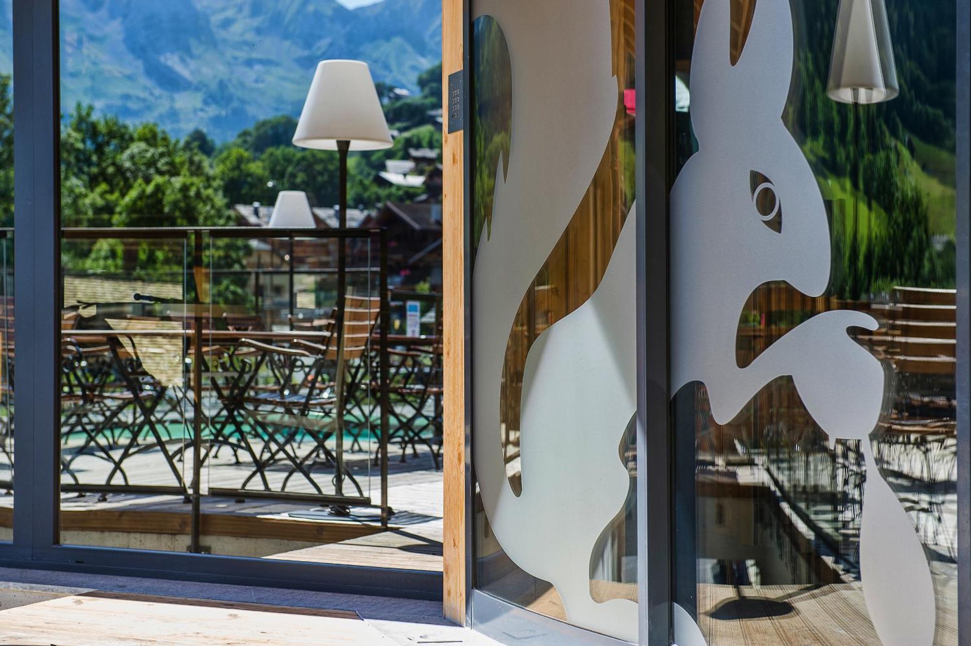 Hotel-Chalet Les Ecureuils Restaurant, Piscine, Garage Le Grand-Bornand Bagian luar foto